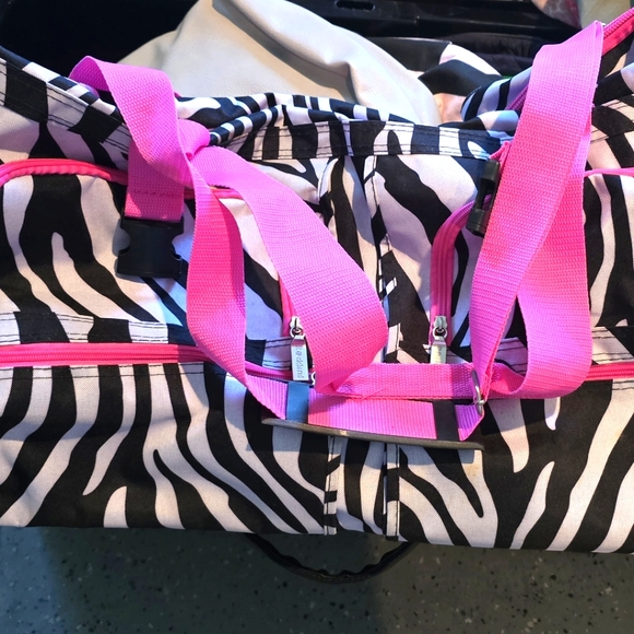 Rockland Zebra Rolling Duffle, Used Once, Pristine Condition - Picture 1 of 9